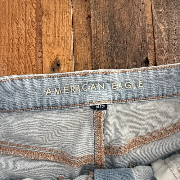Light Denim American Eagle Jeans 12 Short - Picture 5 of 6